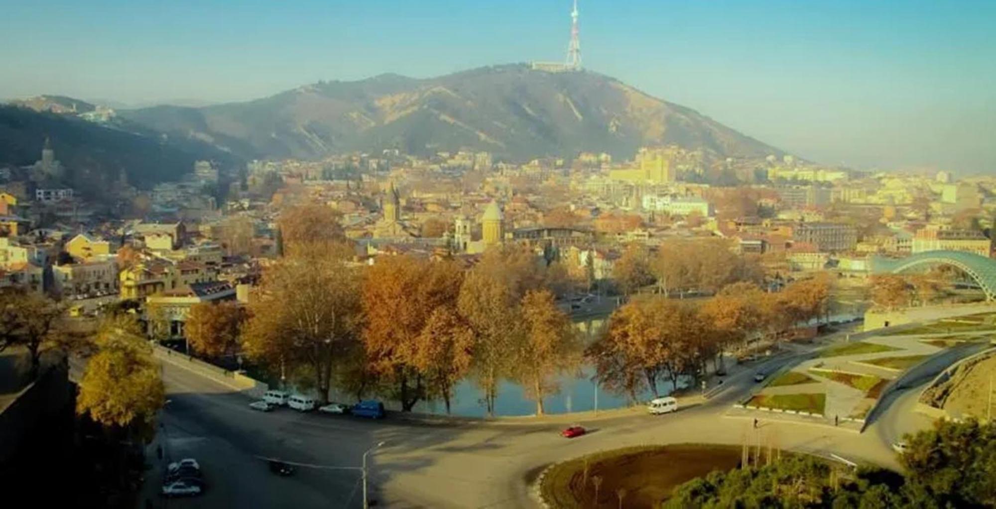 Green Tower Hotel Tbiliszi Kültér fotó