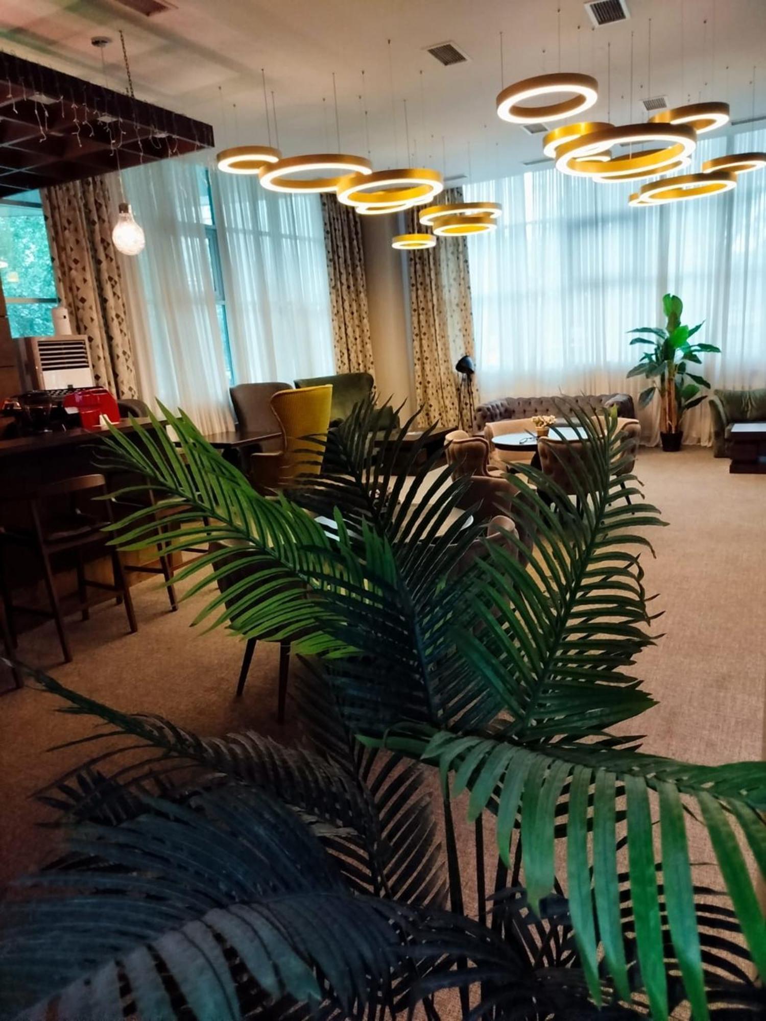 Green Tower Hotel Tbiliszi Kültér fotó