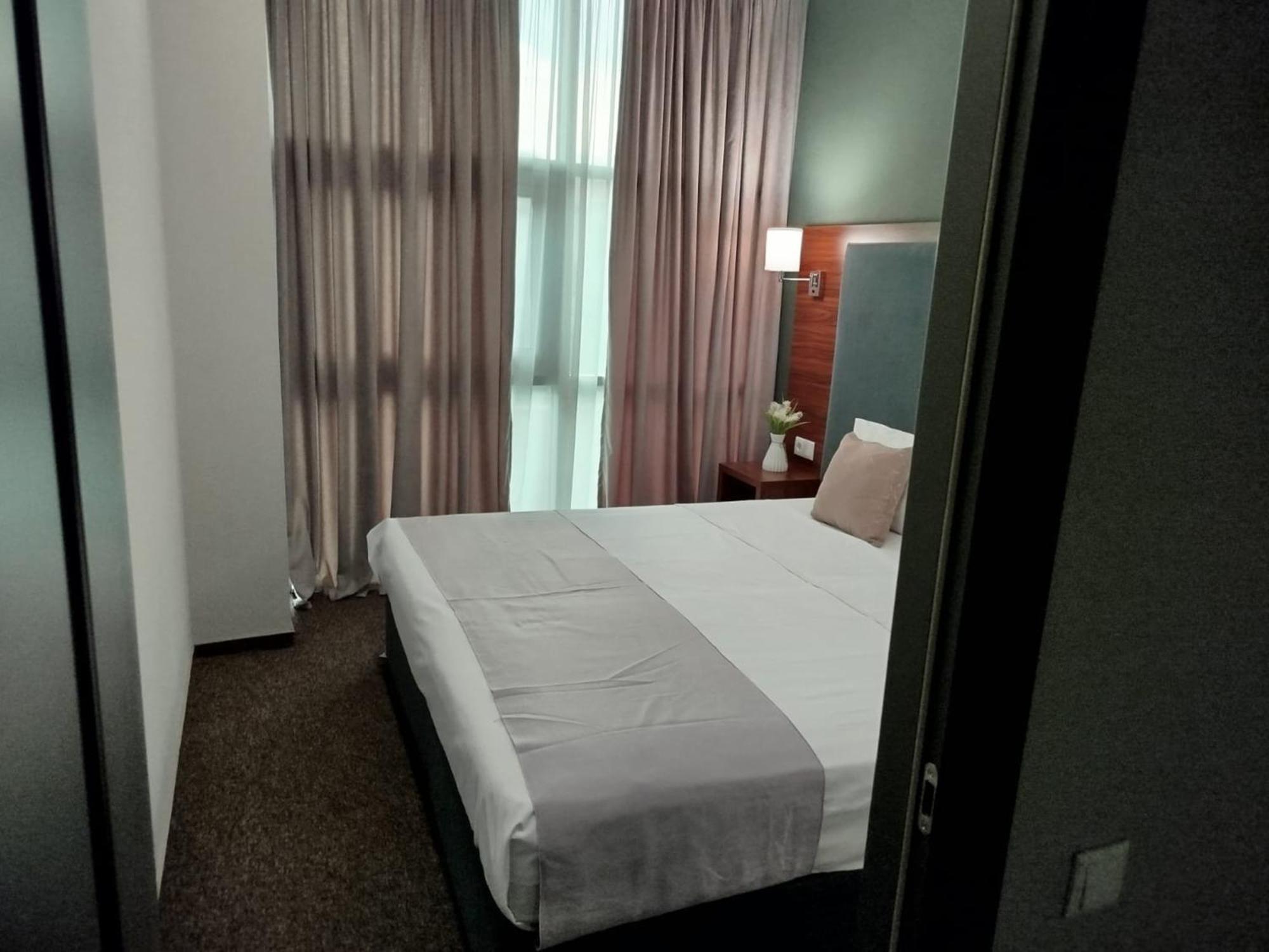 Green Tower Hotel Tbiliszi Kültér fotó
